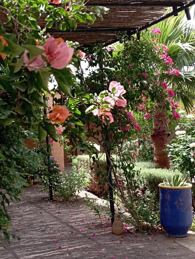 Auberge Bassou Nkob Exterior foto