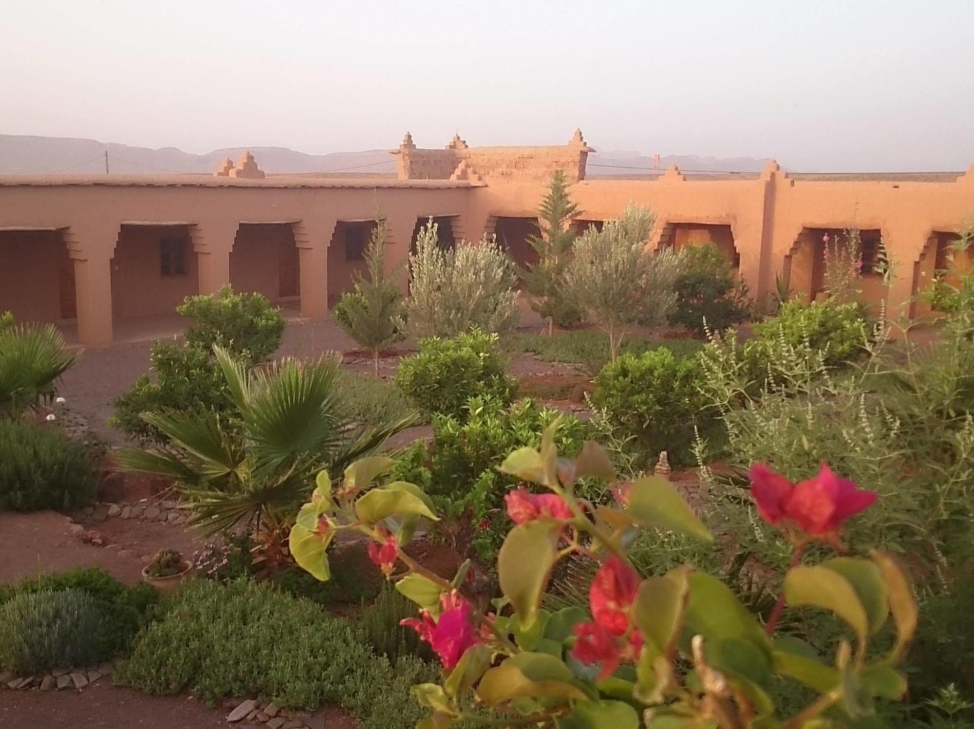 Auberge Bassou Nkob Exterior foto